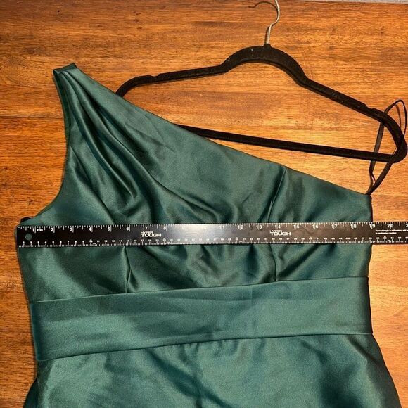 NWOT Alfred Sung Satin Twill One Shoulder A-line Pocket Gown - Picture 6 of 9